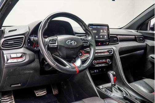 2020 Hyundai Veloster Base