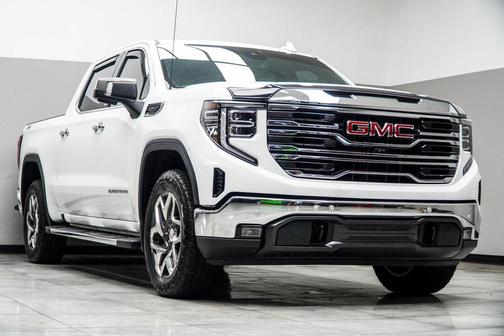 Summit White 2024 GMC Sierra 1500 SLT