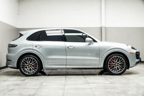 2021 Porsche Cayenne GTS
