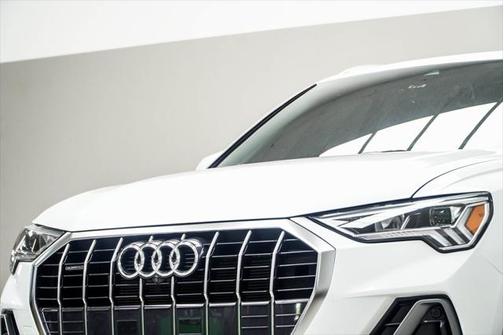 2022 Audi Q3 45 S line Premium Plus