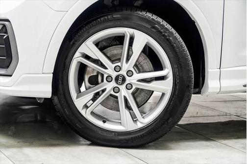 2022 Audi Q3 45 S line Premium Plus