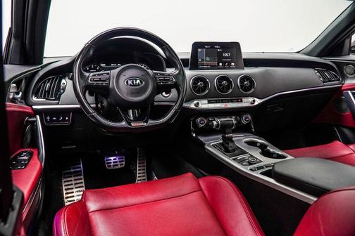 2020 Kia Stinger GT1