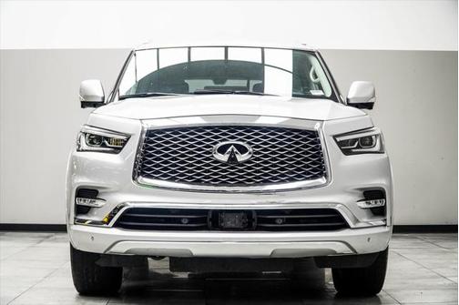 2022 INFINITI QX80 Luxe