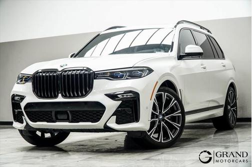 2022 BMW X7 M50i
