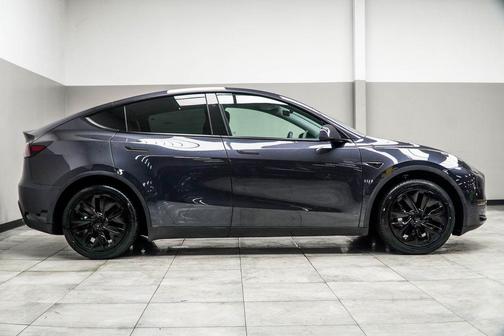 2024 Tesla Model Y Long Range Single Motor Rear-Wheel Drive