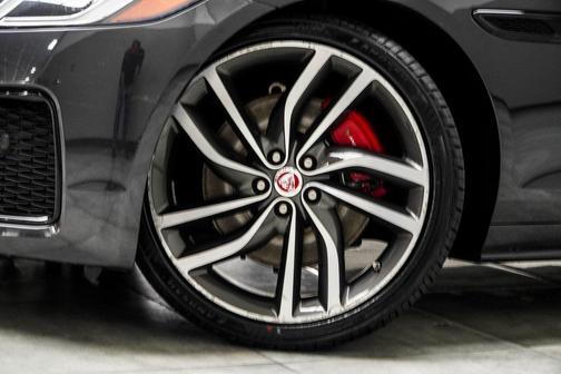 2022 Jaguar XF R-Dynamic SE P300 AWD Automatic