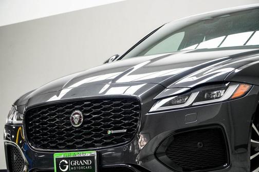 2022 Jaguar XF R-Dynamic SE P300 AWD Automatic