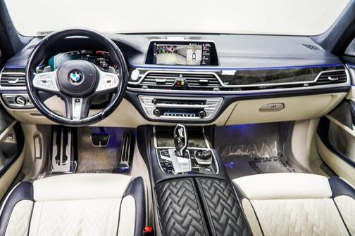2021 BMW 750 i xDrive