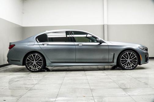 2021 BMW 750 i xDrive