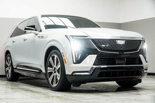 2025 Cadillac Escalade IQ Luxury 2