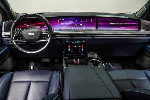 2025 Cadillac Escalade IQ Luxury 2