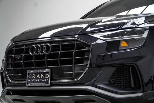 Orca Black Metallic 2019 Audi Q8 3.0T Premium