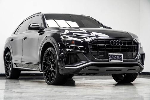 Orca Black Metallic 2019 Audi Q8 3.0T Premium