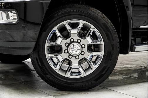 2018 RAM 2500 Limited Crew Cab 4x4 6'4' Box