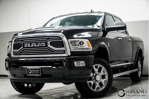 2018 RAM 2500 Limited Crew Cab 4x4 6'4' Box