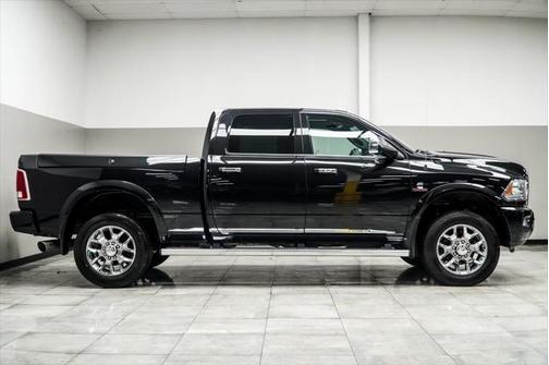2018 RAM 2500 Limited Crew Cab 4x4 6'4' Box