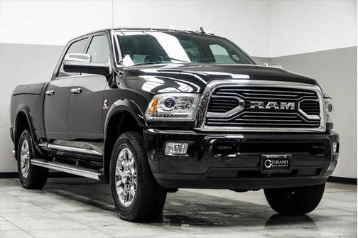 2018 RAM 2500 Limited Crew Cab 4x4 6'4' Box