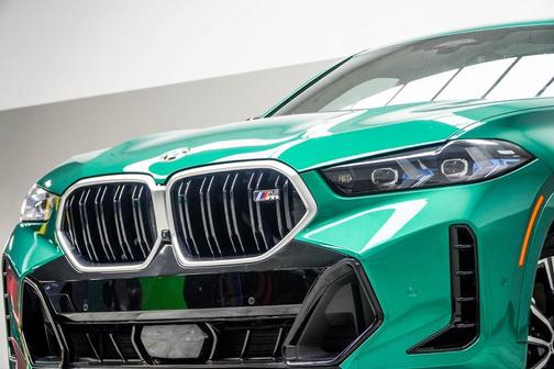 2025 BMW X6 M60i