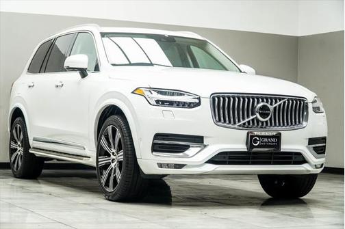 2022 Volvo XC90 T6 Inscription