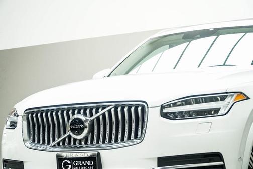 2022 Volvo XC90 T6 Inscription