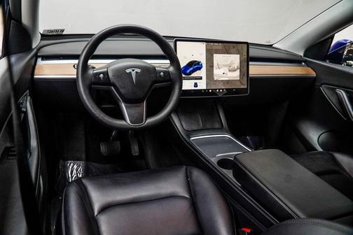 2022 Tesla Model Y Long Range Dual Motor All-Wheel Drive