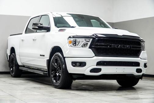 Bright White Clearcoat 2022 RAM 1500 Big Horn/Lone Star