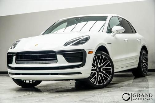 2022 Porsche Macan Base