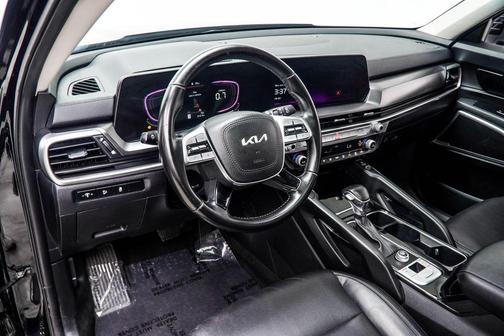 Ebony Black 2023 Kia Telluride S