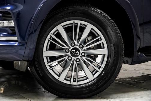 2021 INFINITI QX80 Luxe
