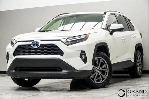 2022 Toyota RAV4 Hybrid XLE Premium