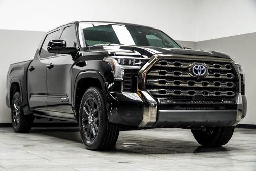 2023 Toyota Tundra Hybrid Platinum