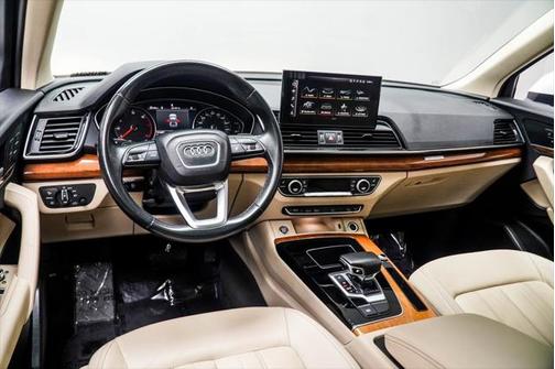 2022 Audi Q5 40 Premium