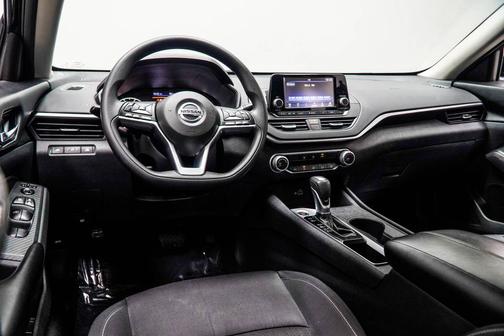 2022 Nissan Altima S FWD