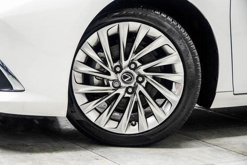 2023 Lexus ES 350 Ultra Luxury