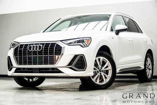 2025 Audi Q3 Premium 45 TFSI S line quattro Tiptronic