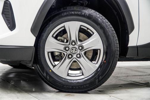 Ice Cap 2024 Toyota RAV4 Hybrid XLE