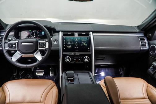 2024 Land Rover Discovery P360 Dynamic SE