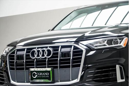 2022 Audi Q7 55 Premium Plus