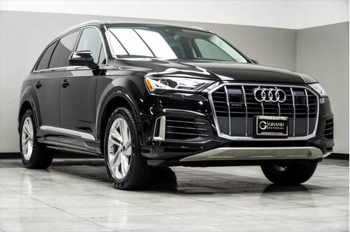2022 Audi Q7 55 Premium Plus