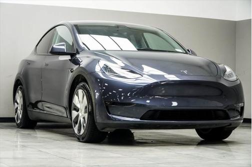 2022 Tesla Model Y Long Range Dual Motor All-Wheel Drive