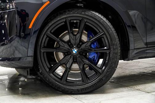 2023 BMW X7 M60i