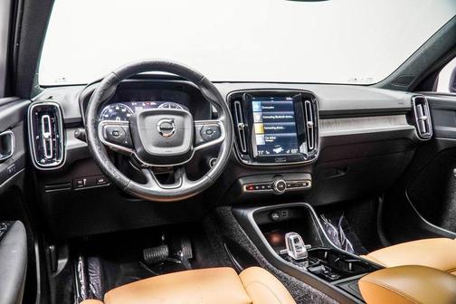 2021 Volvo XC40 T5 Inscription