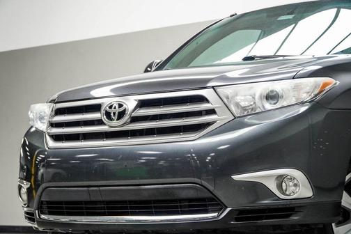 2013 Toyota Highlander SE