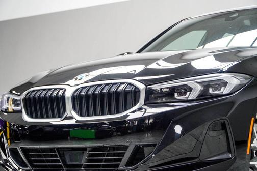 Jet Black 2025 BMW 330 330i