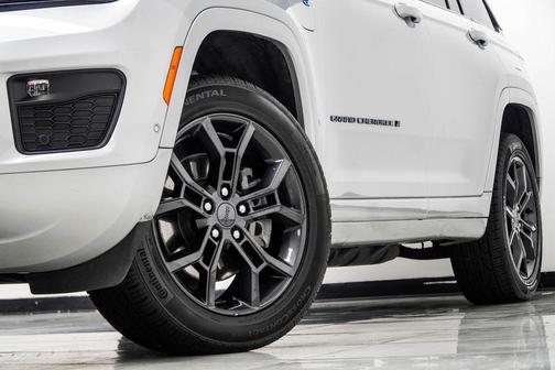 Silver Zynith 2024 Jeep Grand Cherokee 4xe Anniversary Edition