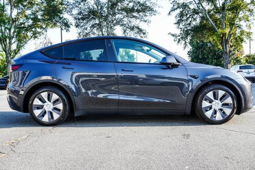 2024 Tesla Model Y Long Range Dual Motor All-Wheel Drive