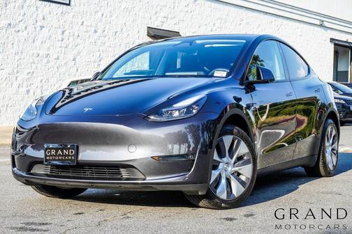 2024 Tesla Model Y Long Range Dual Motor All-Wheel Drive