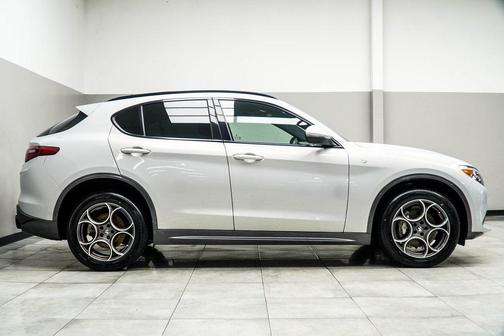 2023 Alfa Romeo Stelvio Ti