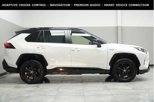 2020 Toyota RAV4 Hybrid SE