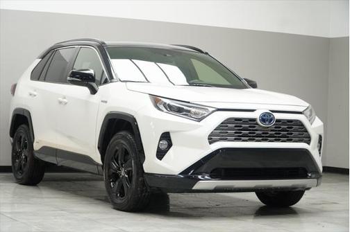 2020 Toyota RAV4 Hybrid SE